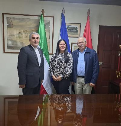 Ramin Zare sostuvo una reuni#243n con la Ministra de Salud de Nicaragua doctora Ofelia Villalobos